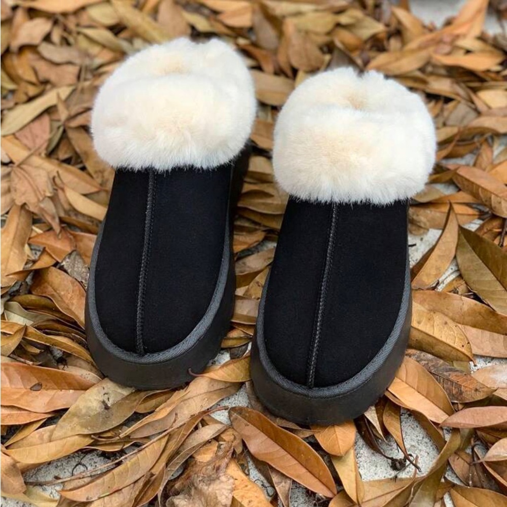 SHEIN Black Fluffy Boots Slippers